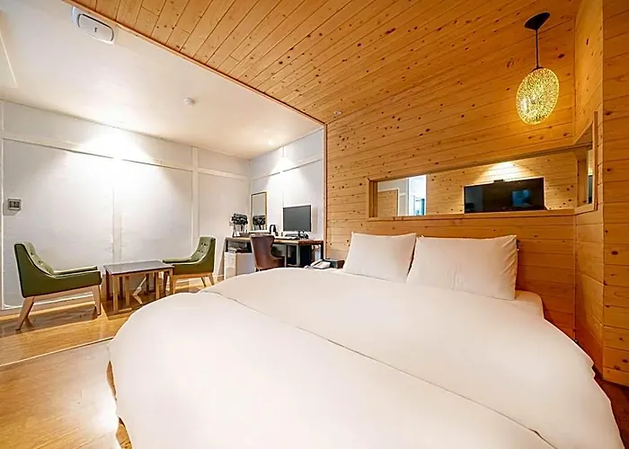 S Shinchon Motel