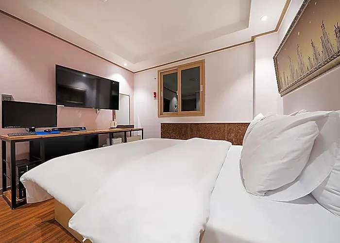 S Shinchon Motel 3*