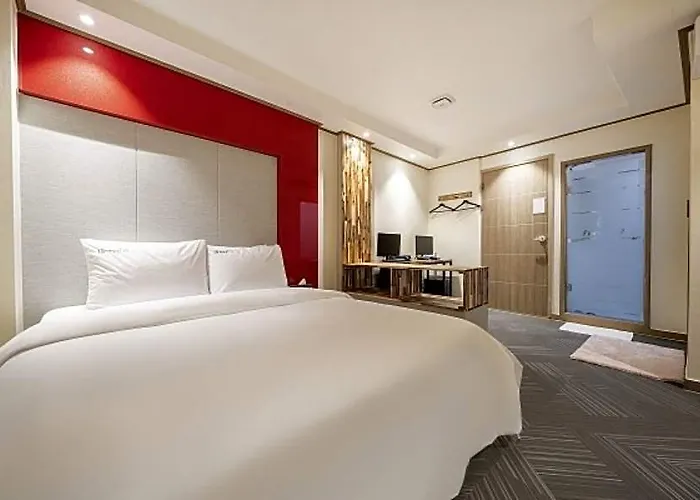 Motel S Shinchon 3*