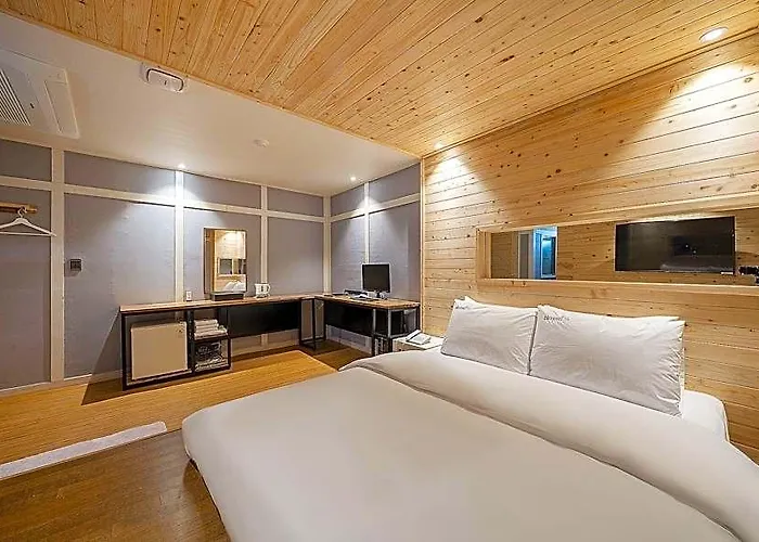 Motel S Shinchon 3*