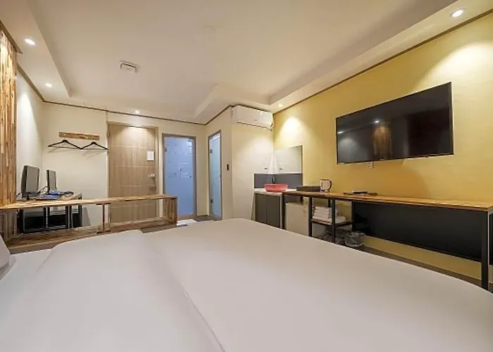 Motel S Shinchon 3*